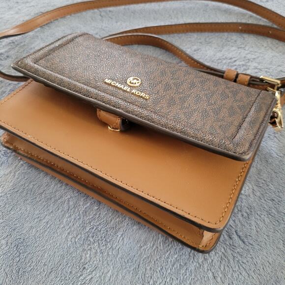Michael Kors MK Small Phone Crossbody Bag Adjustable, Pockets, Card Holder - Picture 2 of 13